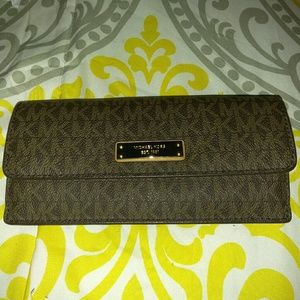 Michael Kors Flat Leather Wallet